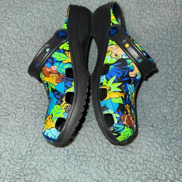 Crocs Disney Animal Kingdom Lion King Jungle Print Clogs Size 7 - Picture 6 of 7